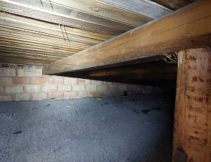 Zateplení pultové střechy pomocí foukané izolace